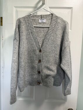 Old Navy Heather Gray Button-Up V-Neck Cardigan